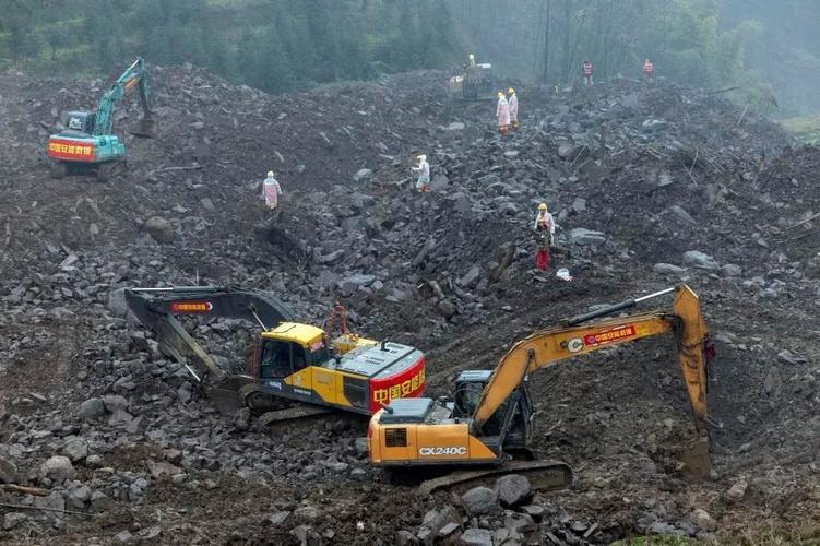 新澳2025今晚特马开奖结果和山体滑坡致3死7失联与山体滑坡致6人遇难